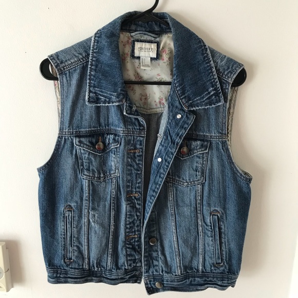 Forever 21 Jackets & Blazers - — FOREVER 21 - SIZE L - DENIM VEST